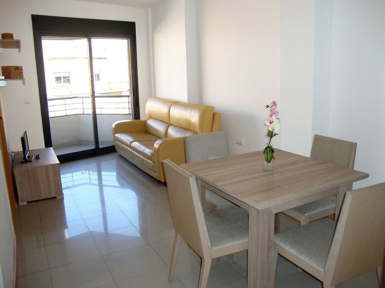Apartamentos Benicarl� 3000