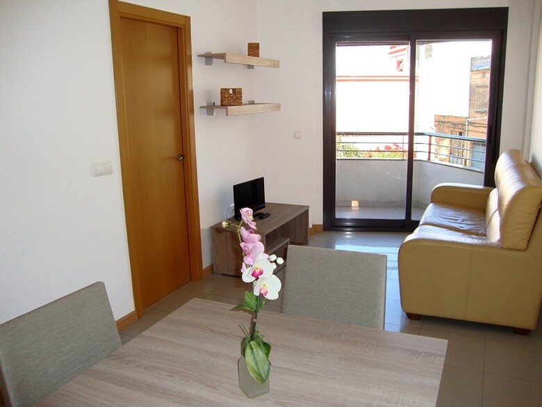 Apartamentos Benicarl� 3000