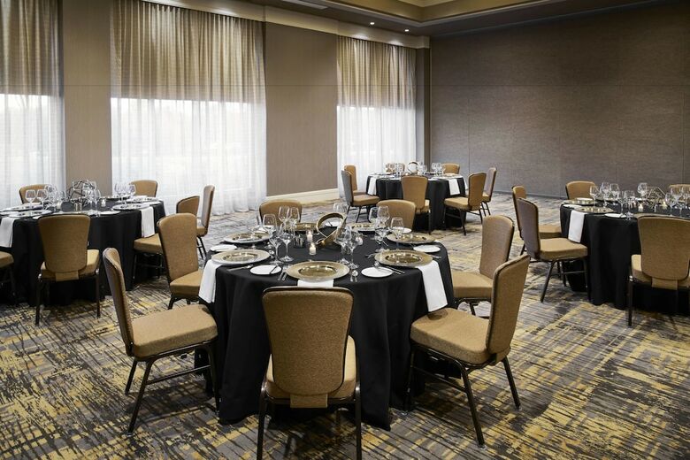 The Stateview Hotel Autograph Collection