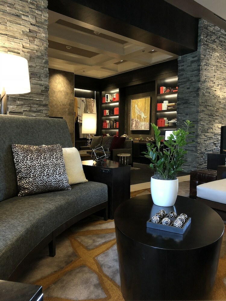 The Stateview Hotel Autograph Collection