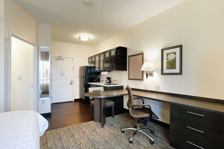 Hotel Candlewood Suites Lenexa Overland Park Area
