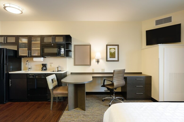Hotel Candlewood Suites Lenexa Overland Park Area