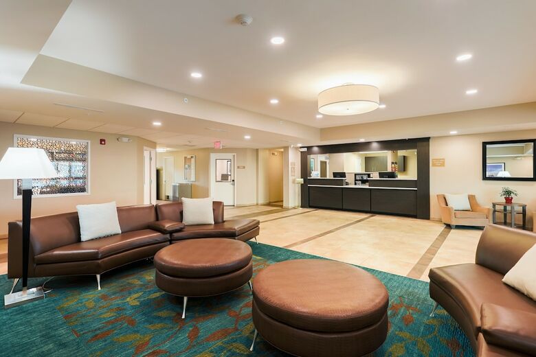 Hotel Candlewood Suites Lenexa Overland Park Area