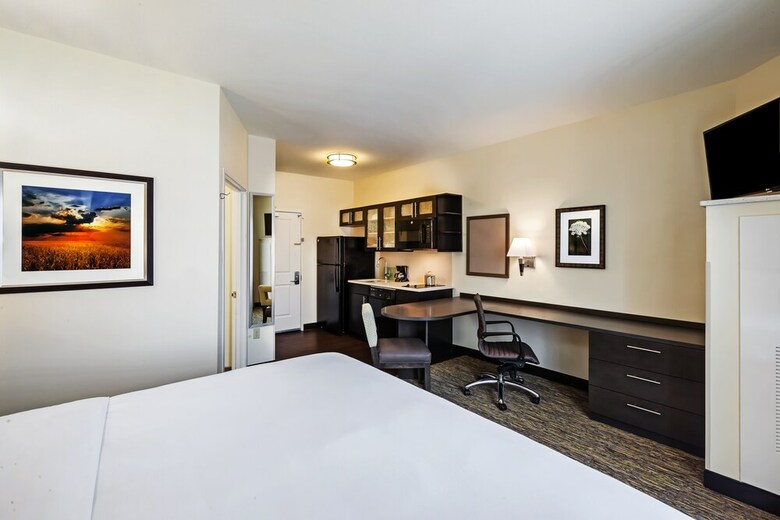 Hotel Candlewood Suites Lenexa Overland Park Area