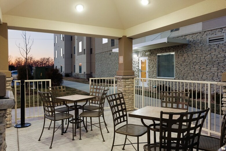 Hotel Candlewood Suites Lenexa Overland Park Area
