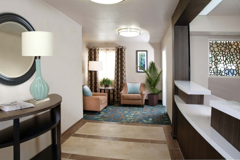 Hotel Candlewood Suites Lenexa Overland Park Area