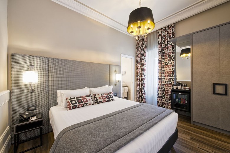 Hotel The Independent Suites