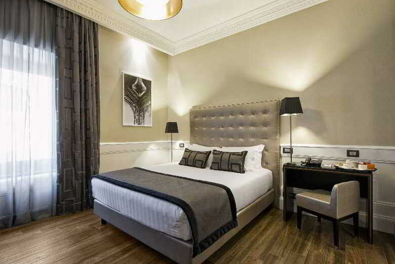 Hotel The Independent Suites