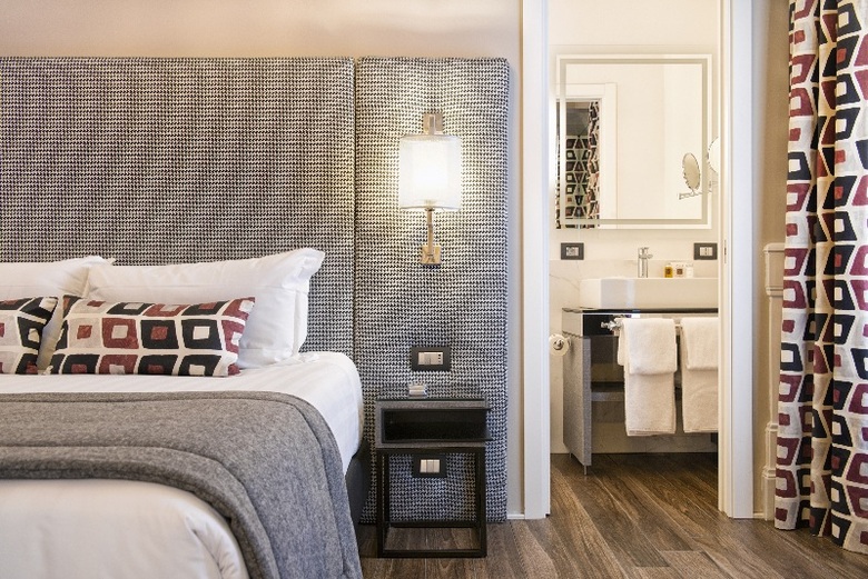 Hotel The Independent Suites