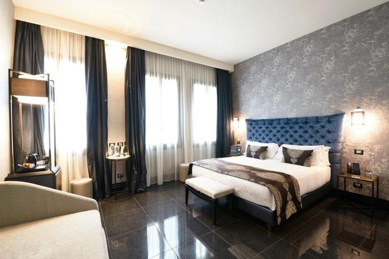 Hotel Venice Times