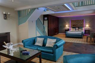 Best Western Rogerthorpe Manor Hotel