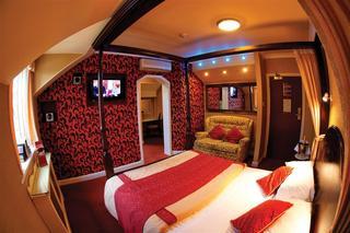 Best Western Rogerthorpe Manor Hotel