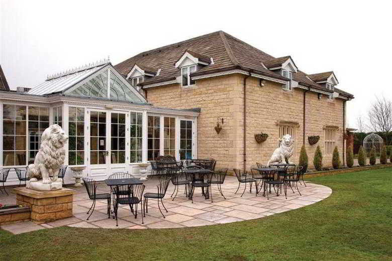 Best Western Rogerthorpe Manor Hotel