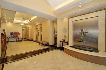 Orchard Hotel
