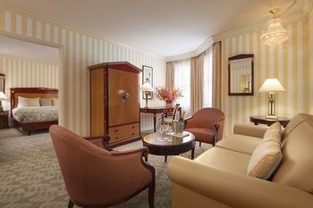 Orchard Hotel