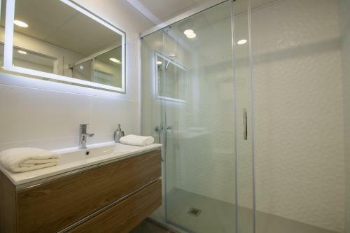 Alicante Skylights Apartments