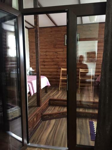 Hostal Argo Guest House