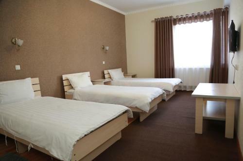 Caravan Hotel