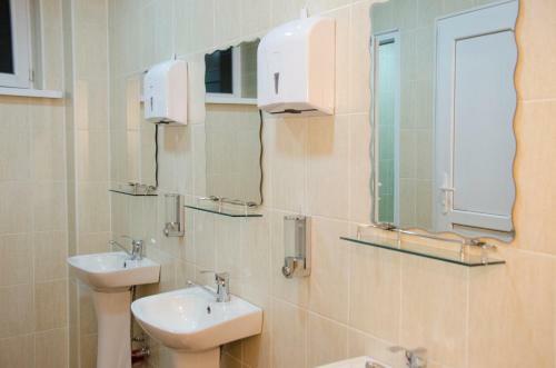 Caravan Hotel