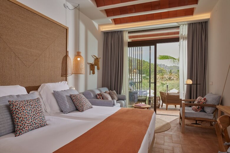 The Club Cala San Miguel Hotel Ibiza, Curio Collection By Hilton, Adults Only