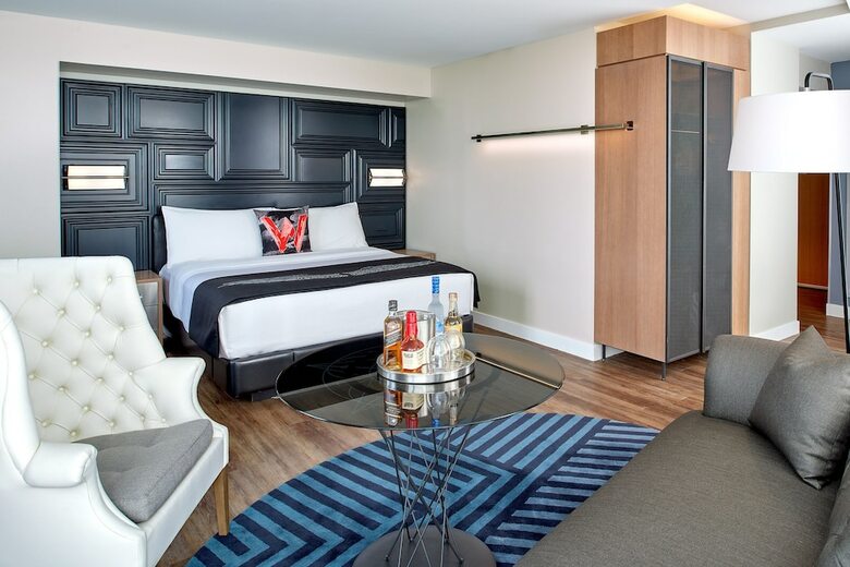 Hotel W Boston
