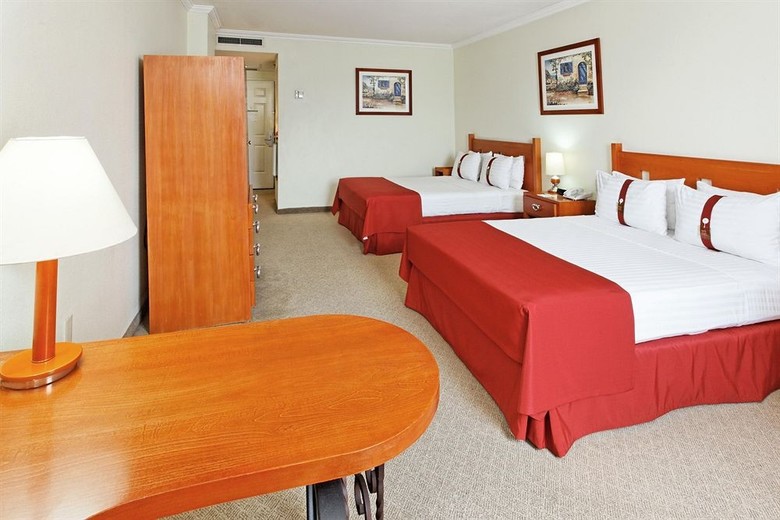 Hotel Holiday Inn Perinorte