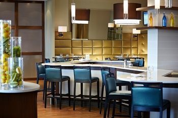 Hotel Residence Inn Marriott Montreal Airport