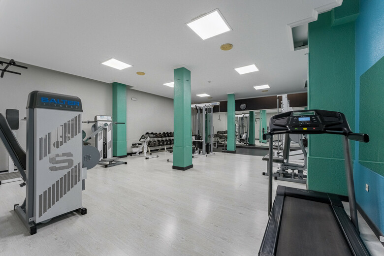 Klayman Olivina Aparthotel