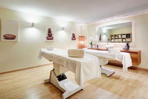 Hotel Grupotel Macarella Suites & Spa