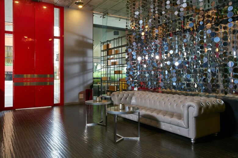Hotel 100 Luxury Suites
