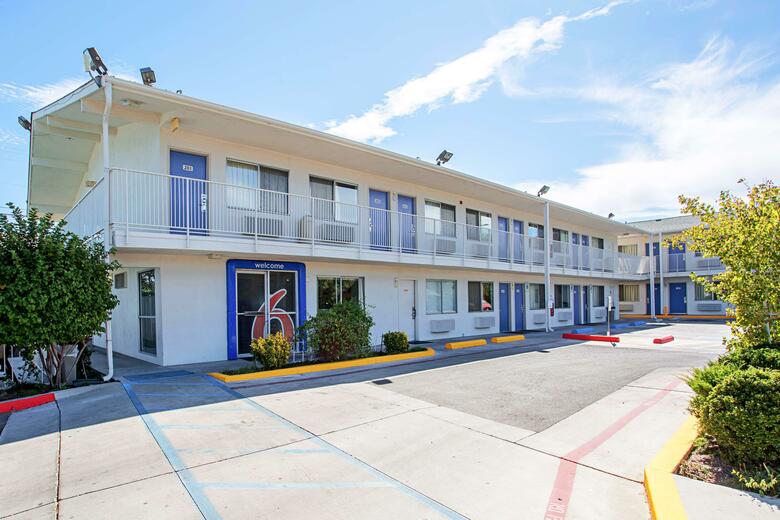 Hotel Motel 6