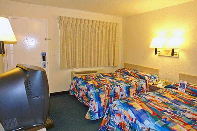 Hotel Motel 6