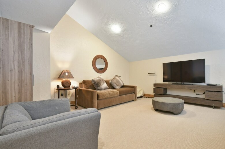 Hotel Grand Summit