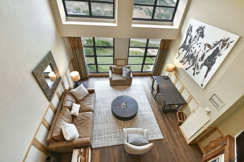 Hotel Grand Summit