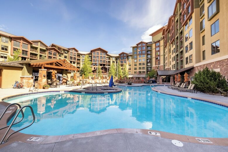 Hotel Grand Summit