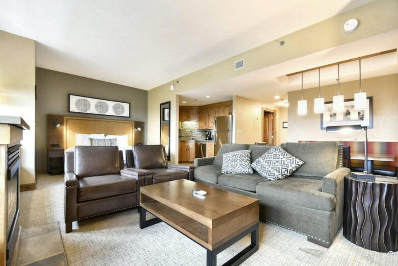 Hotel Grand Summit