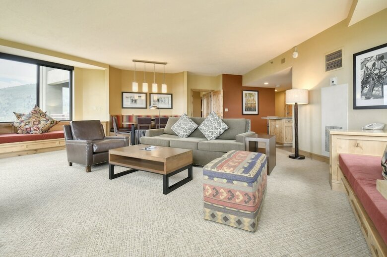 Hotel Grand Summit