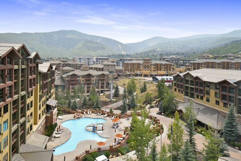 Hotel Grand Summit
