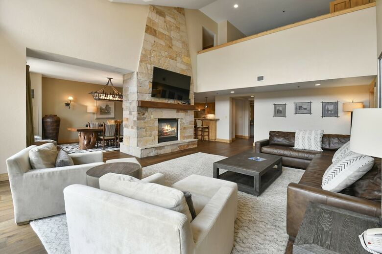 Hotel Grand Summit