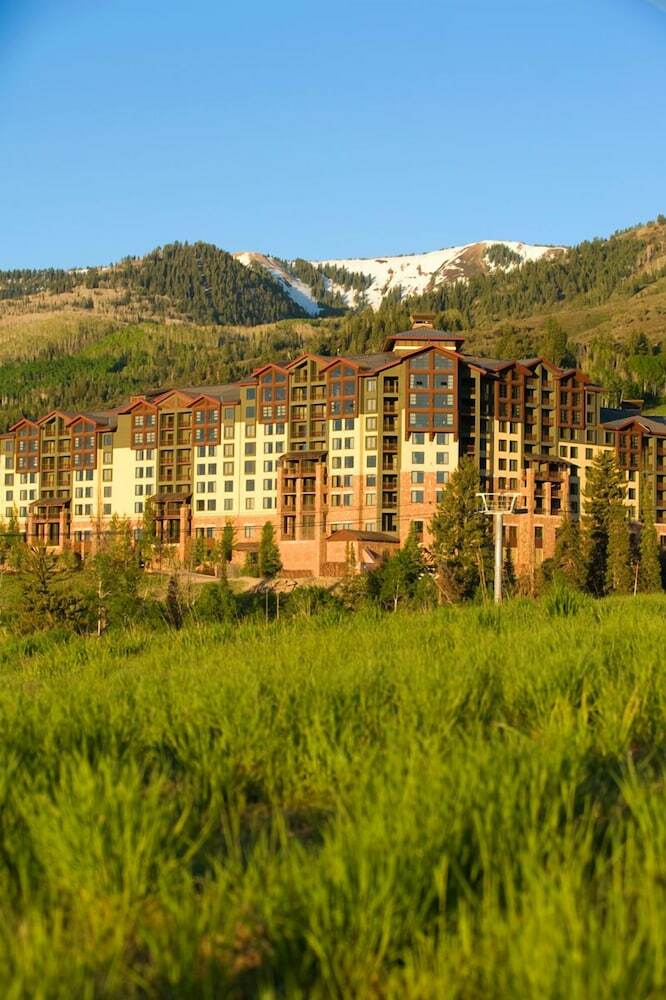 Hotel Grand Summit