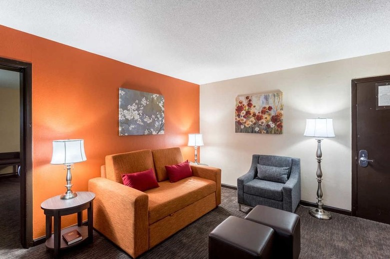 Hotel Ramada Inn And Suites Nashville At The Stadium Downtown