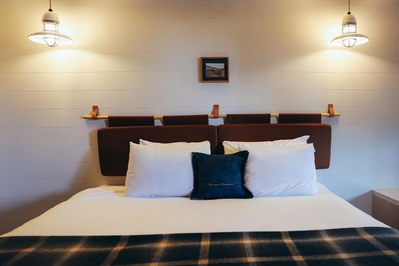 Farmer's Daughter Hotel