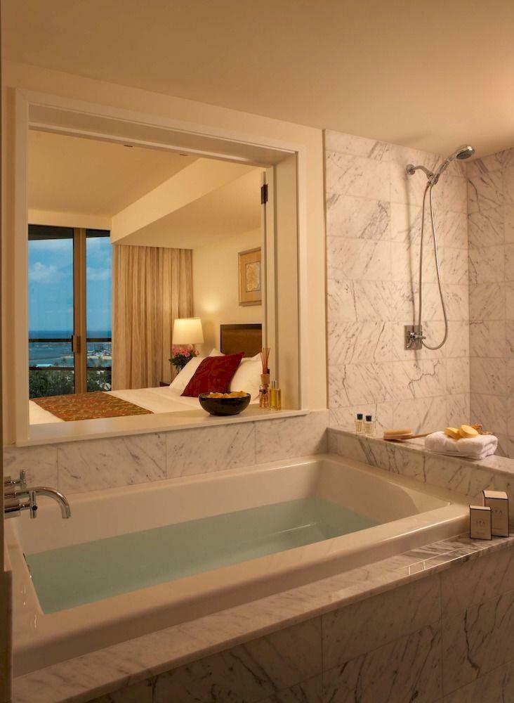 Trump International Hotel Waikiki Beach Walk