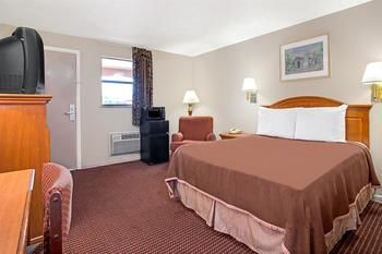 Hotel Days Inn Airport Stadium
