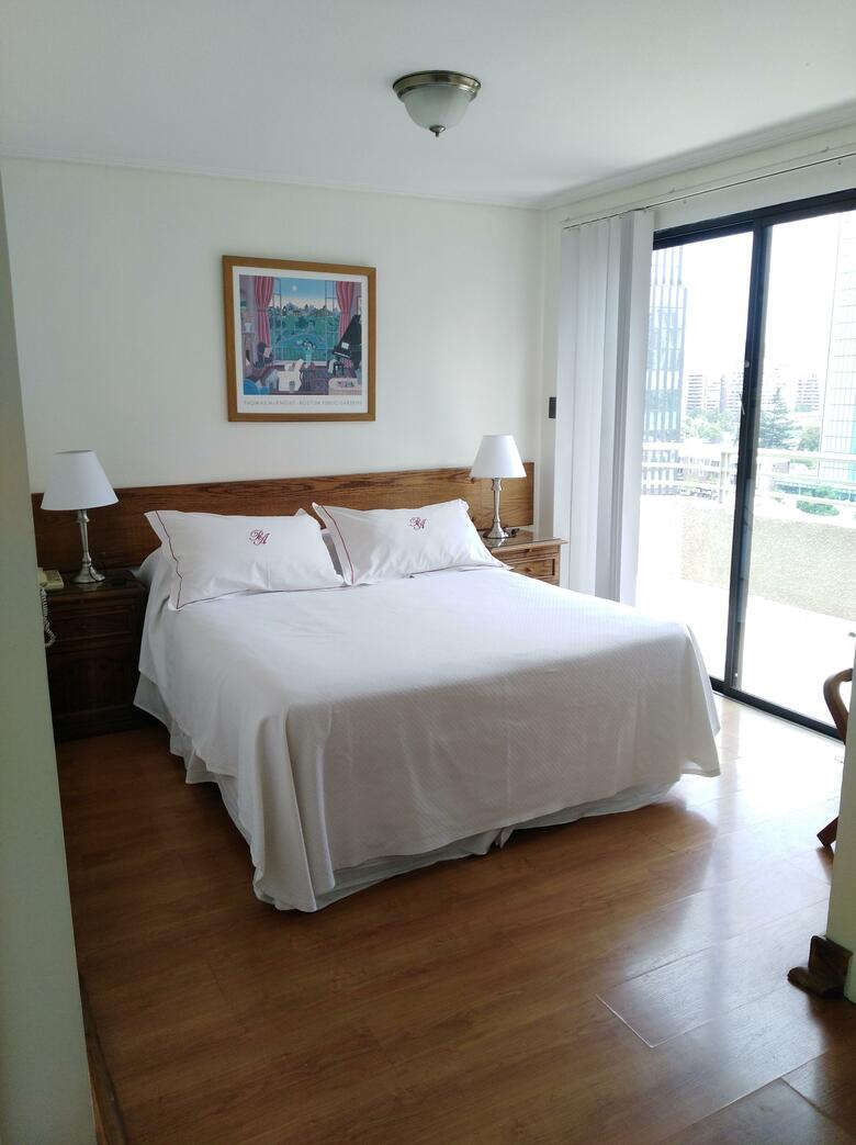 Hotel Room Apart