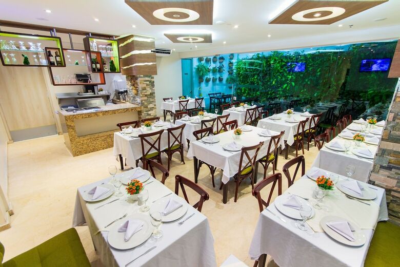 Hotel Aixo Suites
