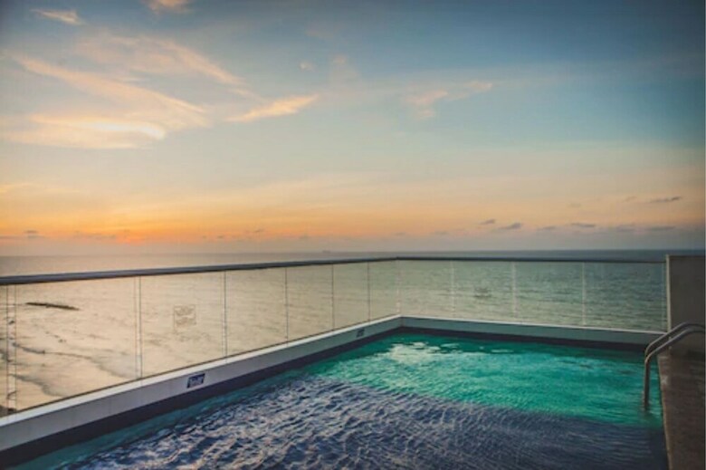 Hotel Aixo Suites