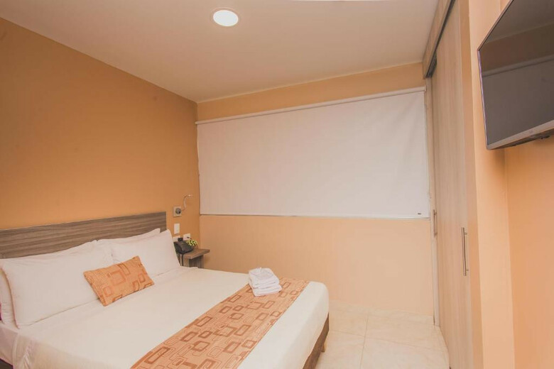 Hotel Aixo Suites