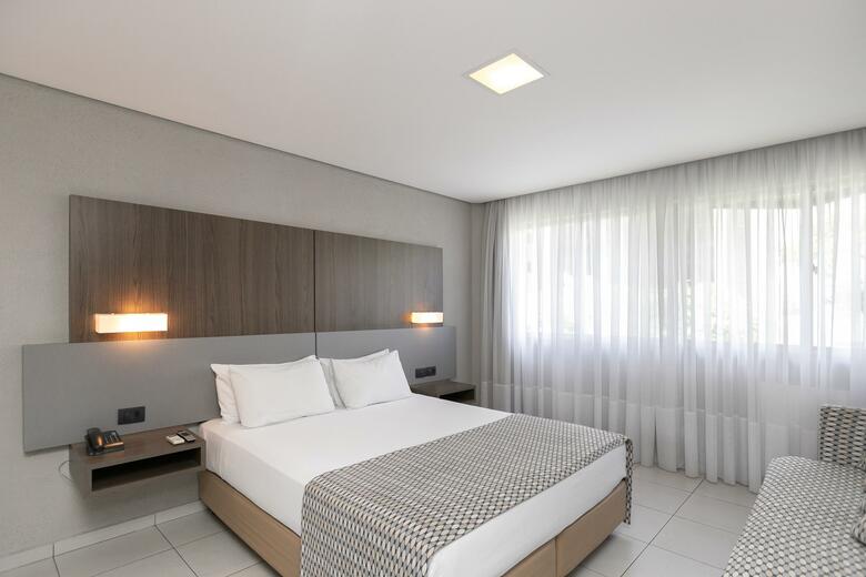 Hotel Harbor Self Saint Emilion