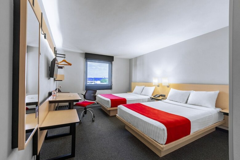 Hotel City Express Plus Guadalajara Expo